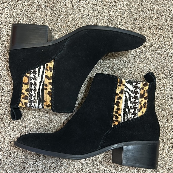 CROWN VINTAGE Tolana black suede animal print ankle booties size 8.5 - Picture 15 of 16